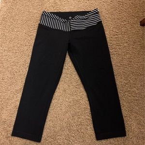 Lululemon Crop Leggings with black/white waistband